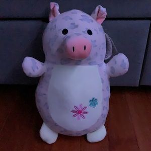 NWT reese the pig